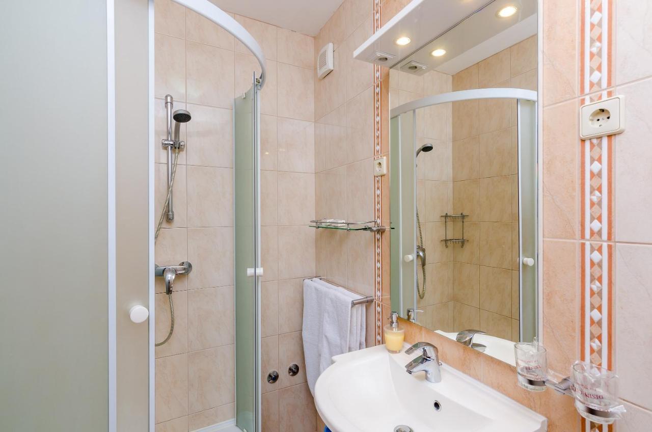 Apartments Villa Perla Dubrovnik Rom bilde